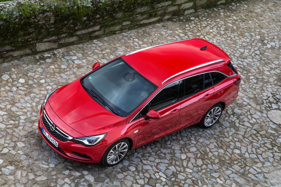  Opel Astra Sports Tourer BiTurbo (K) 2016 года  (фото 15 из 32)